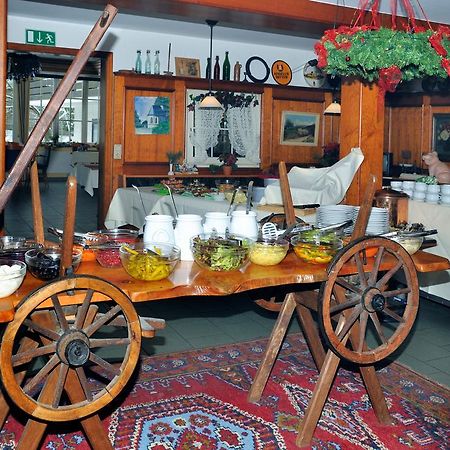 Hotel Zum Baecker Udenhain Bagian luar foto