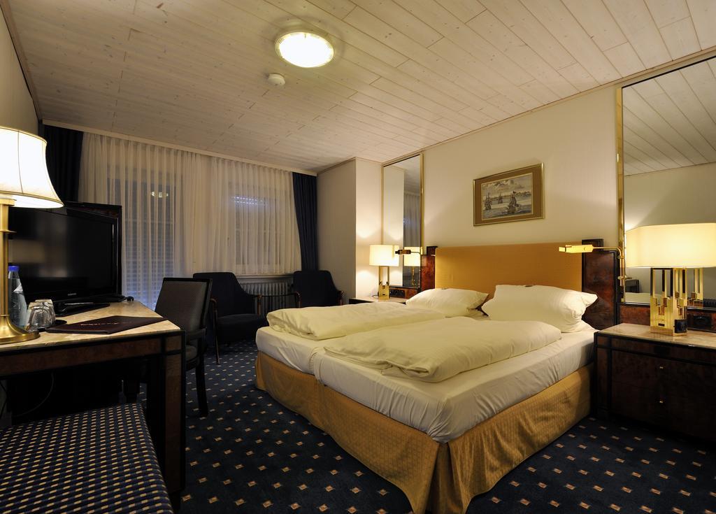 Hotel Zum Baecker Udenhain Bagian luar foto