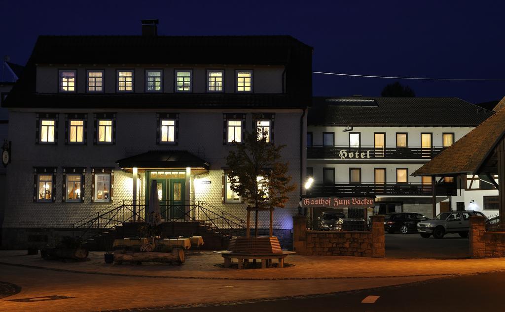 Hotel Zum Baecker Udenhain Bagian luar foto